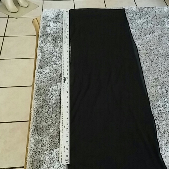 BLACK SCARFT - Picture 3 of 4